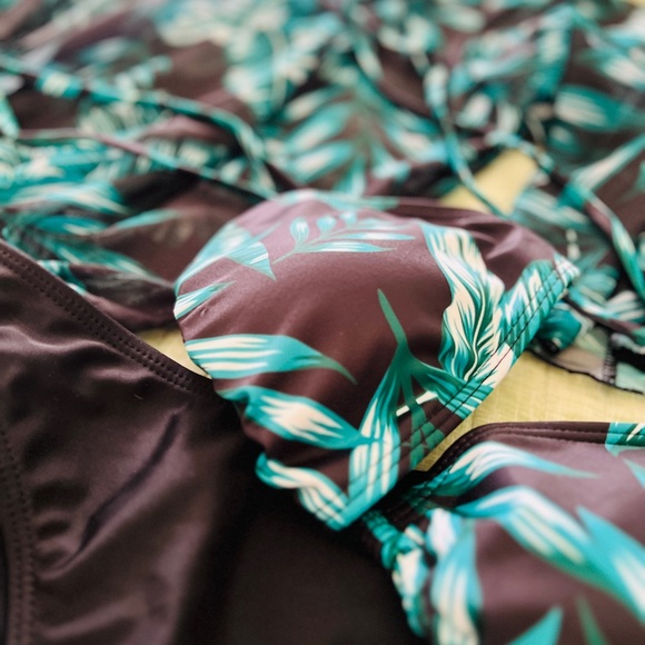 Women's 3 Piece Swimsuit Leaf Print Halter Drawstring Side Bikini Set & Cover Up - Picture 8 of 10